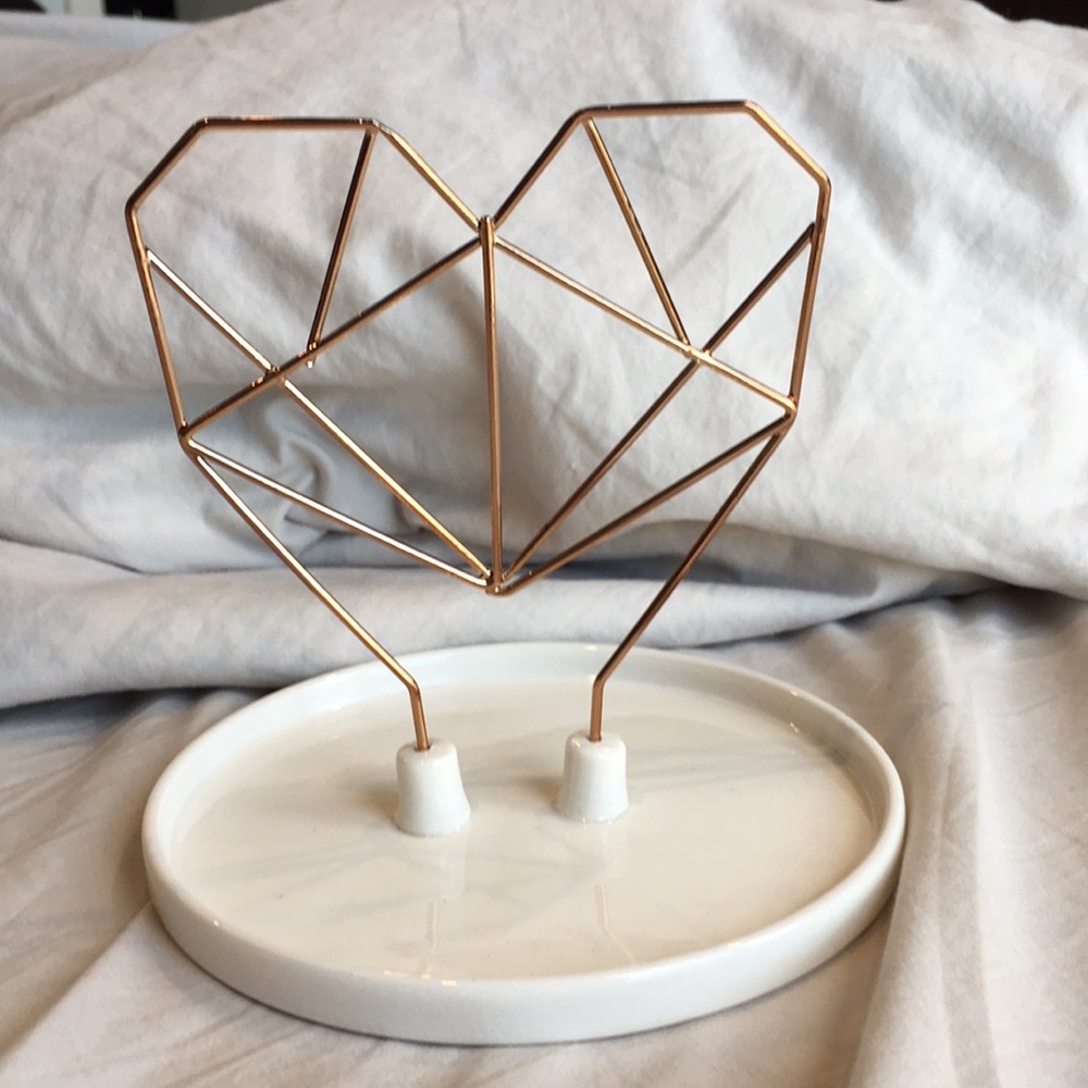 Comet Wire Heart Ceramic Jewelry Holder
